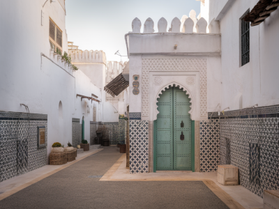 How to thread a two-hour sensory walk through algiers' casbah to taste, listen and shoot without a guide