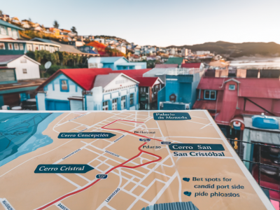 How to map a 90‑minute dawn route through valparaíso's cerro markets for candid port-side photos
