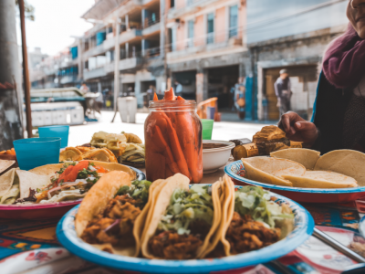 Which metros and passes to use for a budget-friendly full-day food crawl across mexico city's roma and condesa